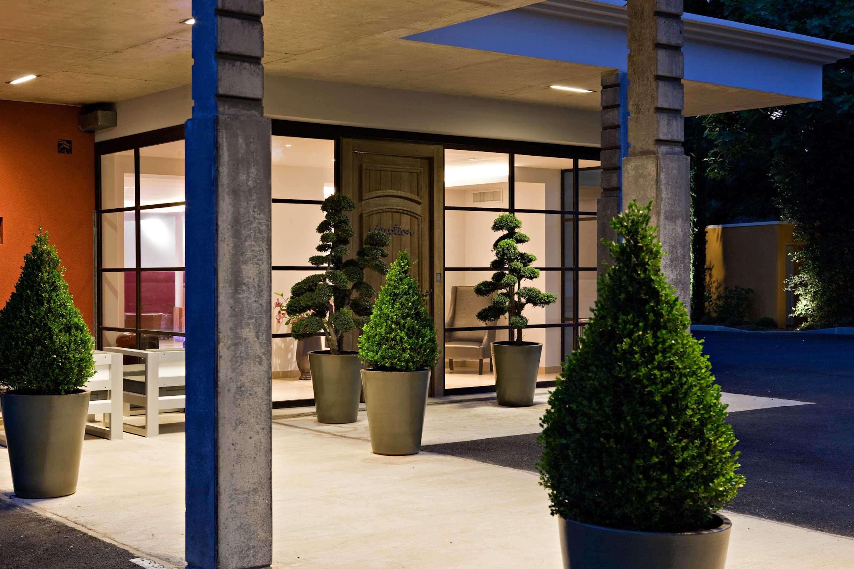Best Western Plus Le Lavarin Avignon Exterior photo